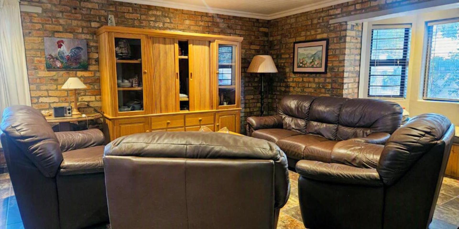 Image 4 of 6