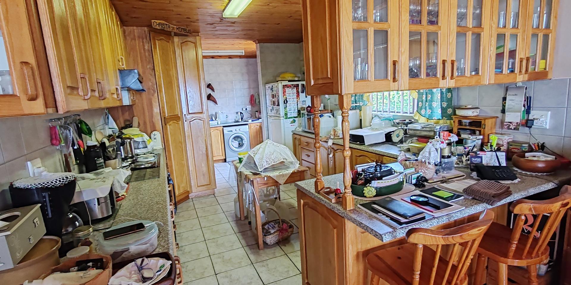 Image 2 of 6