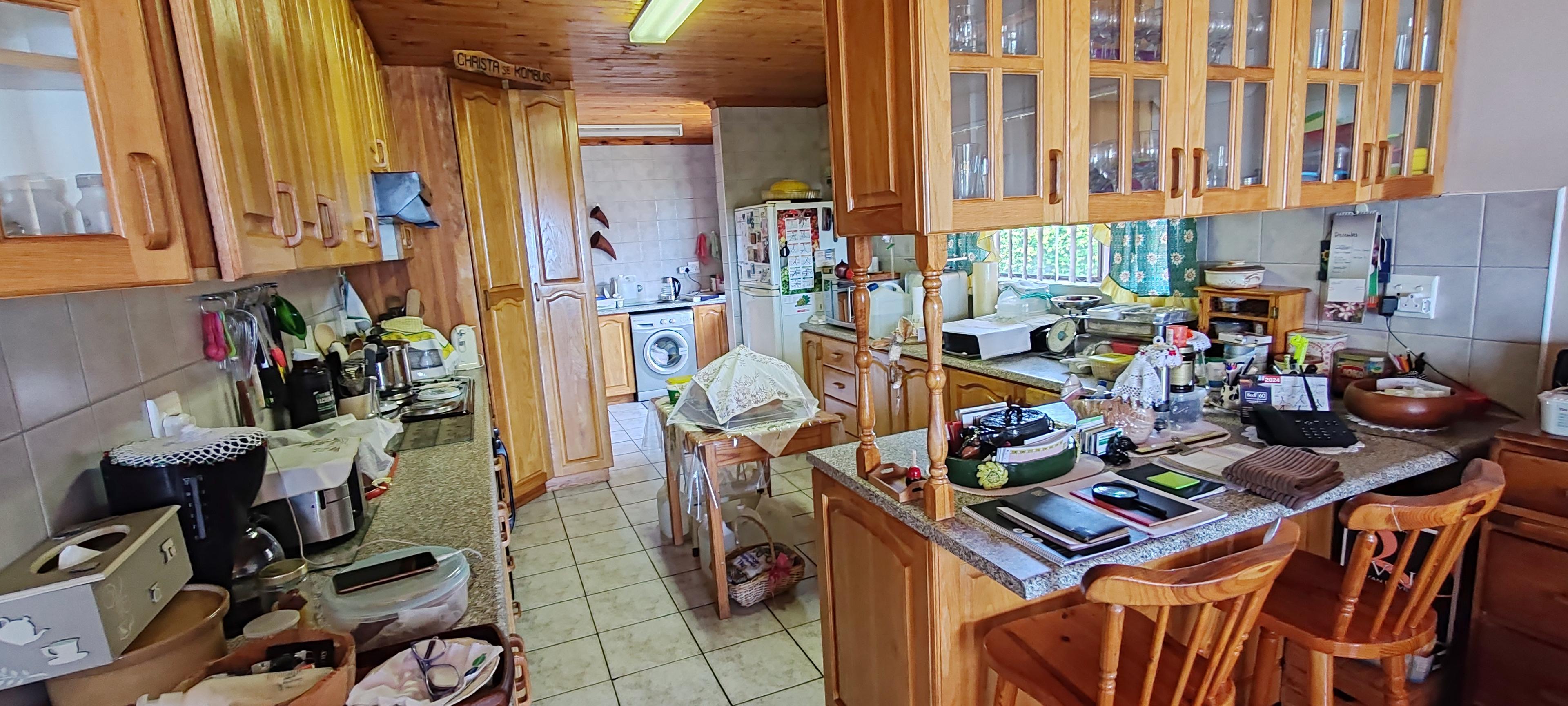 Image 2 of 6