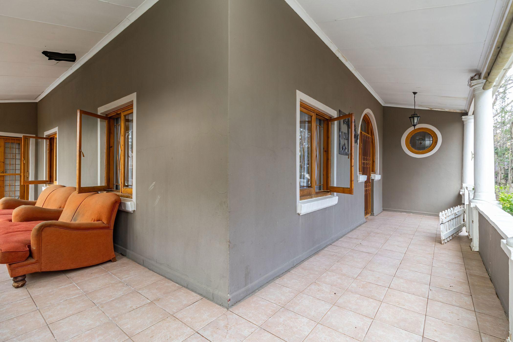Image 4 of 6