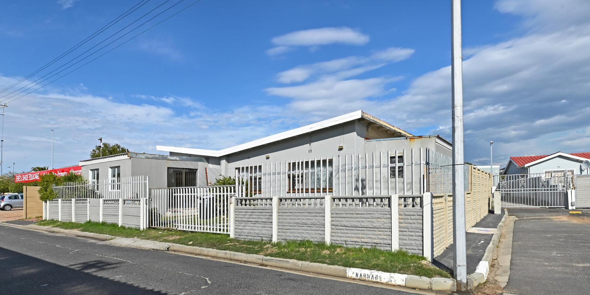 Image 1 of 6
