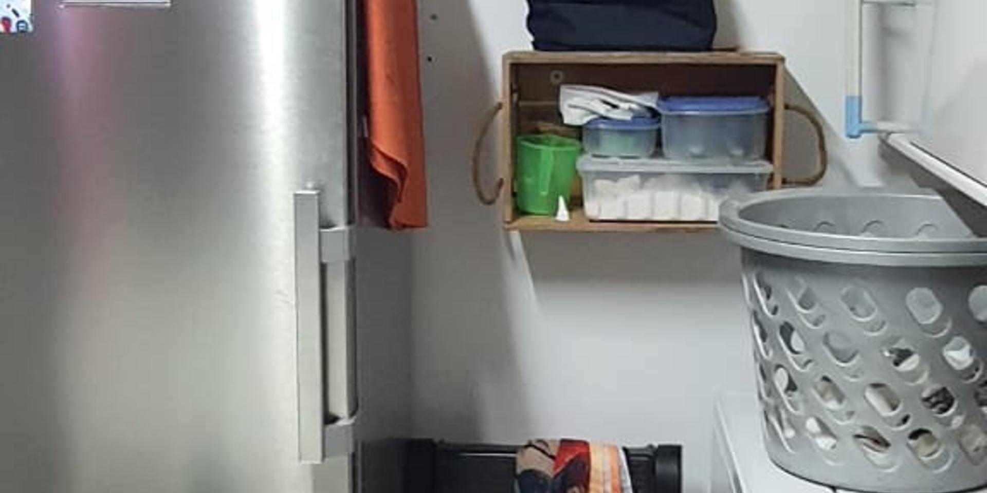Image 3 of 6