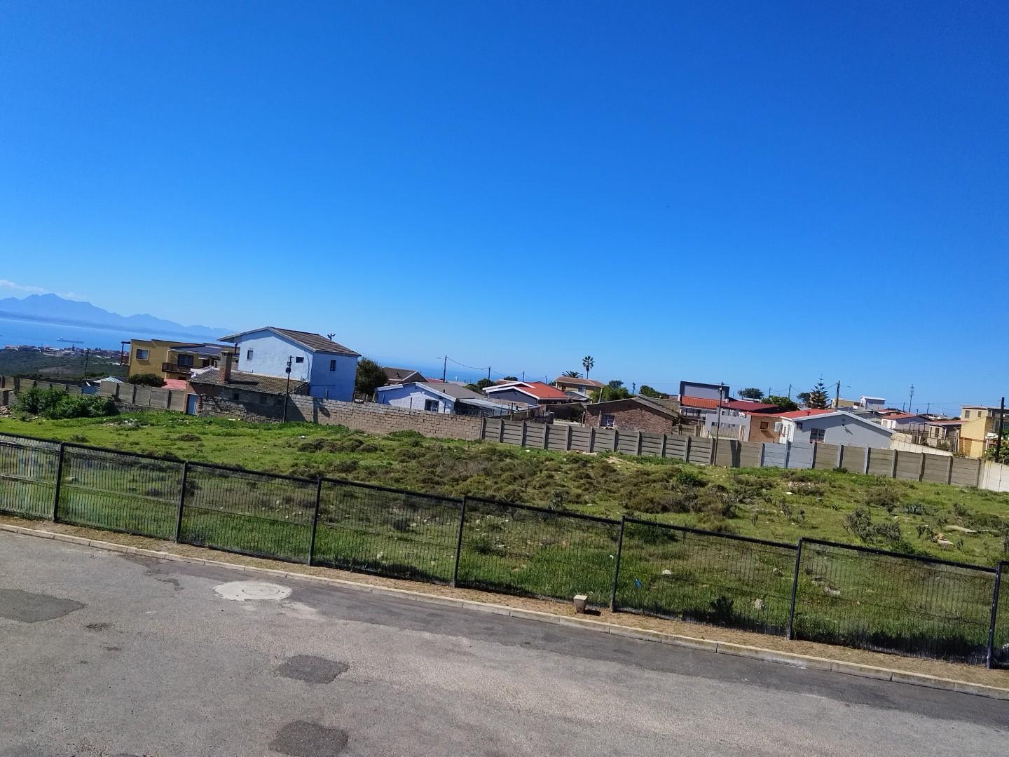 Image 4 of 6