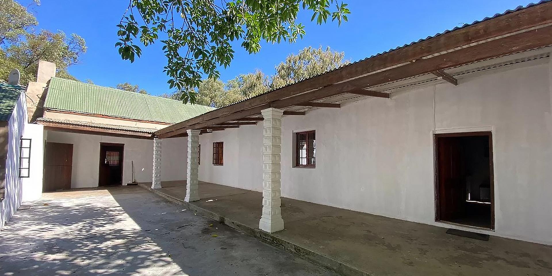 Image 4 of 6