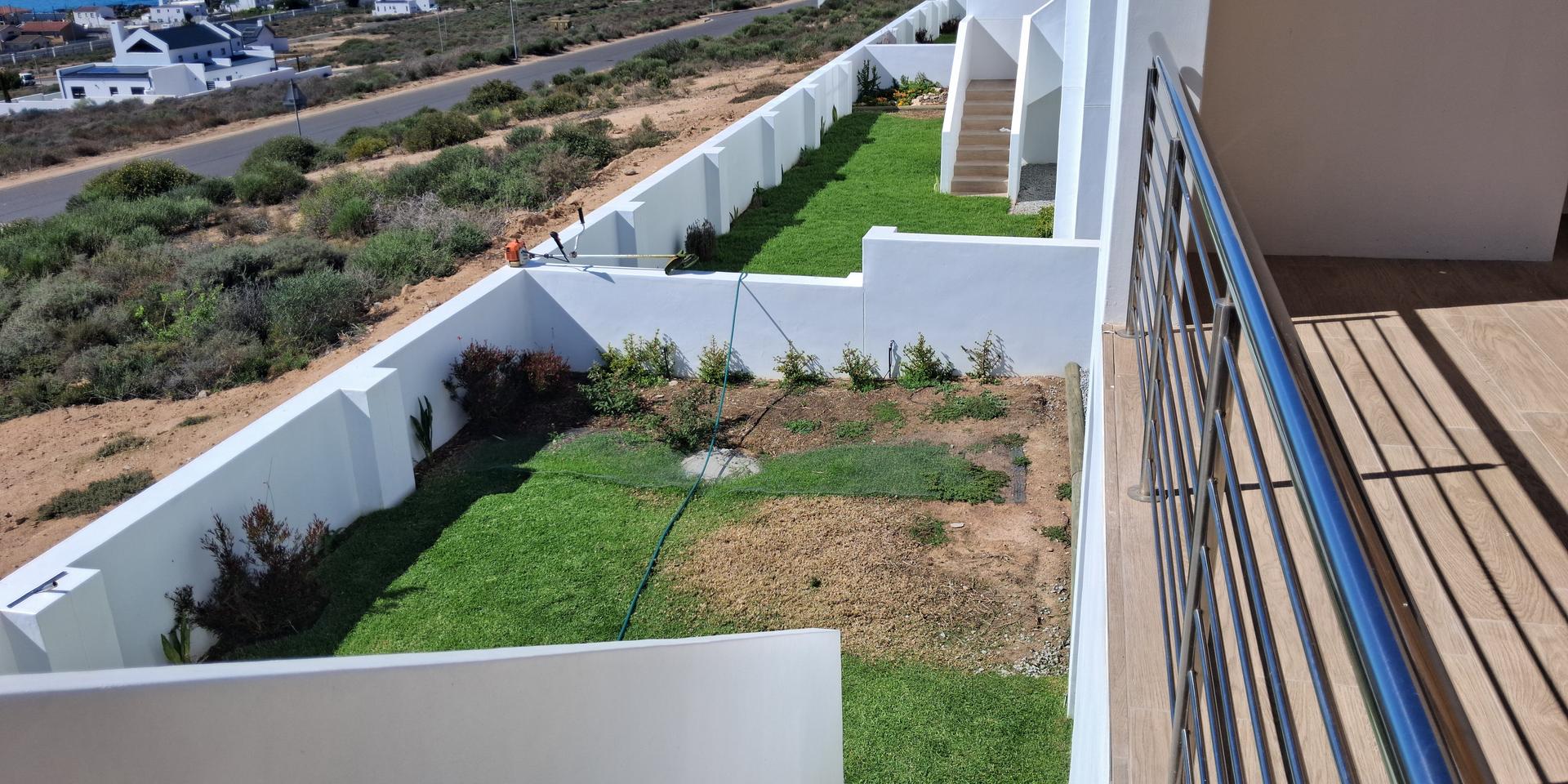 Image 4 of 6