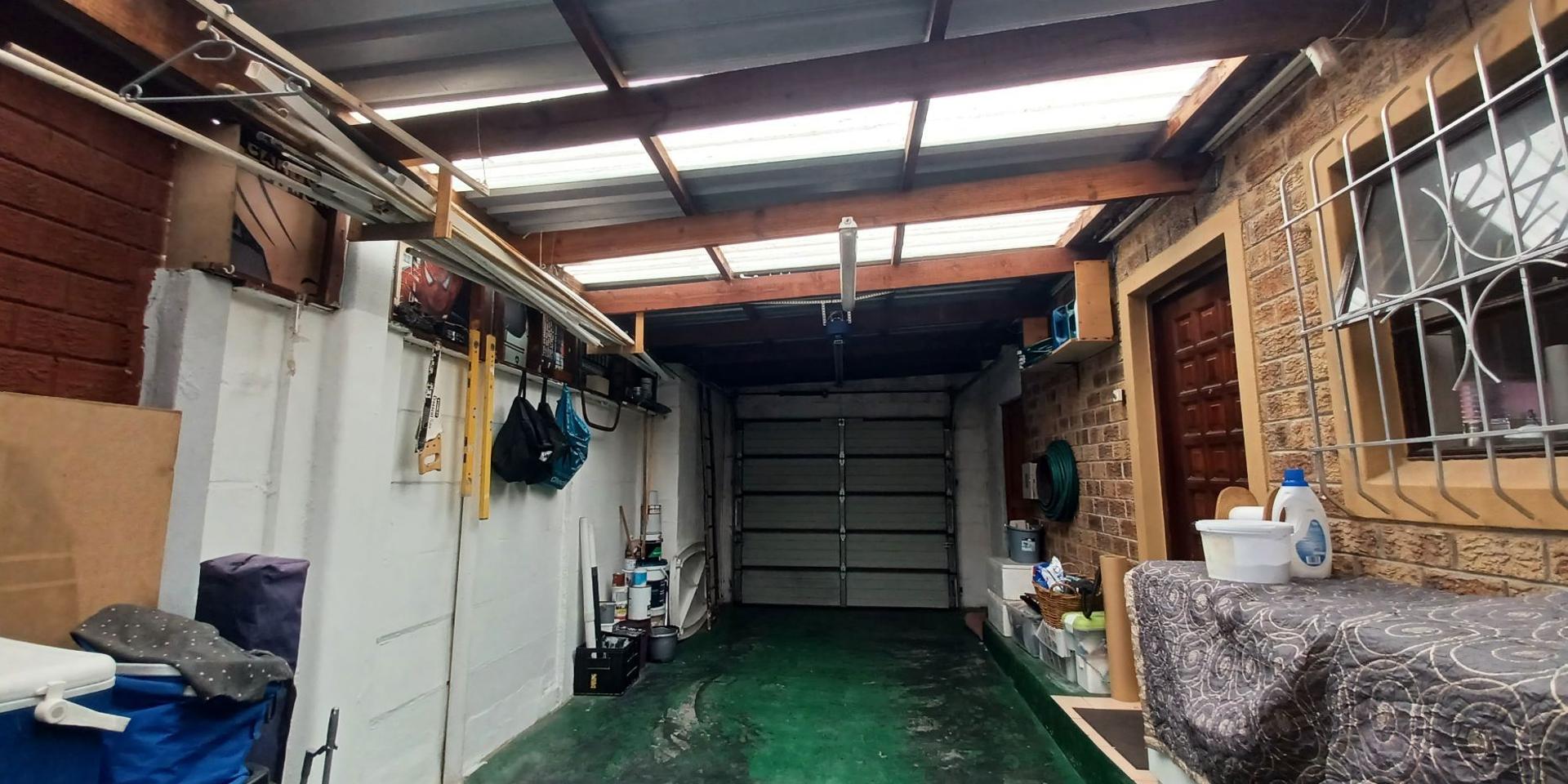 Image 4 of 6