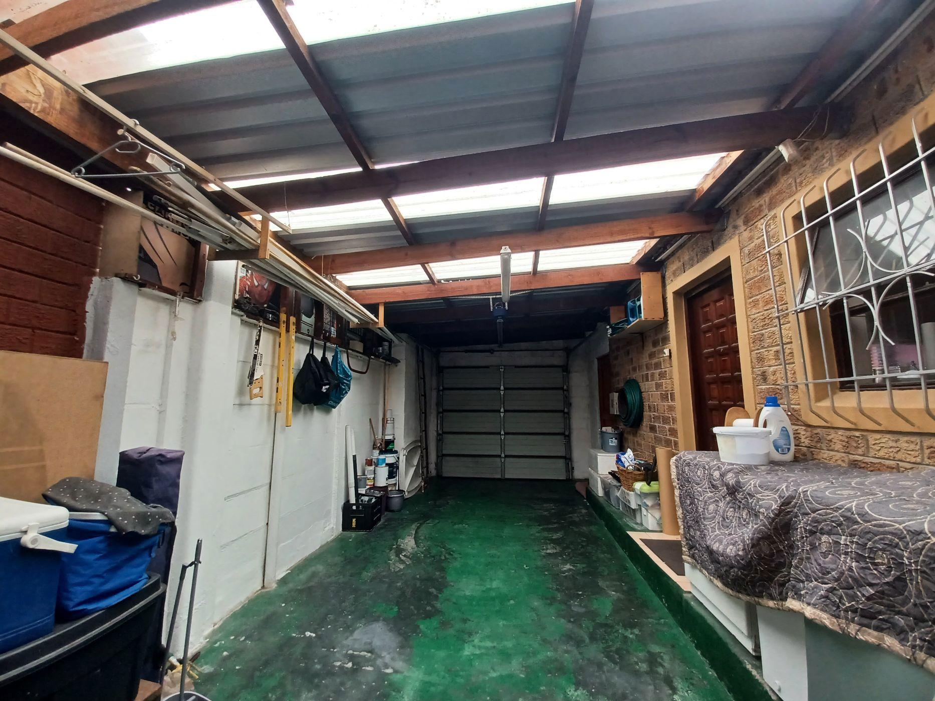 Image 4 of 6