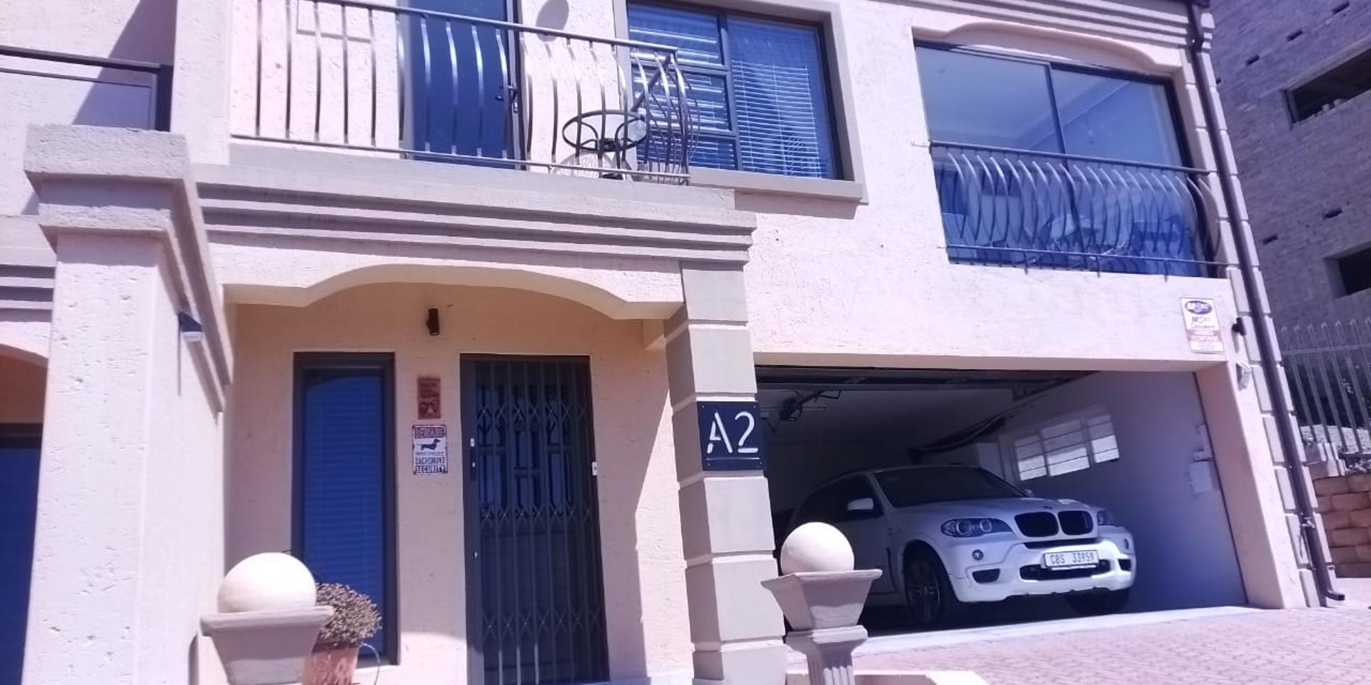 Image 2 of 6