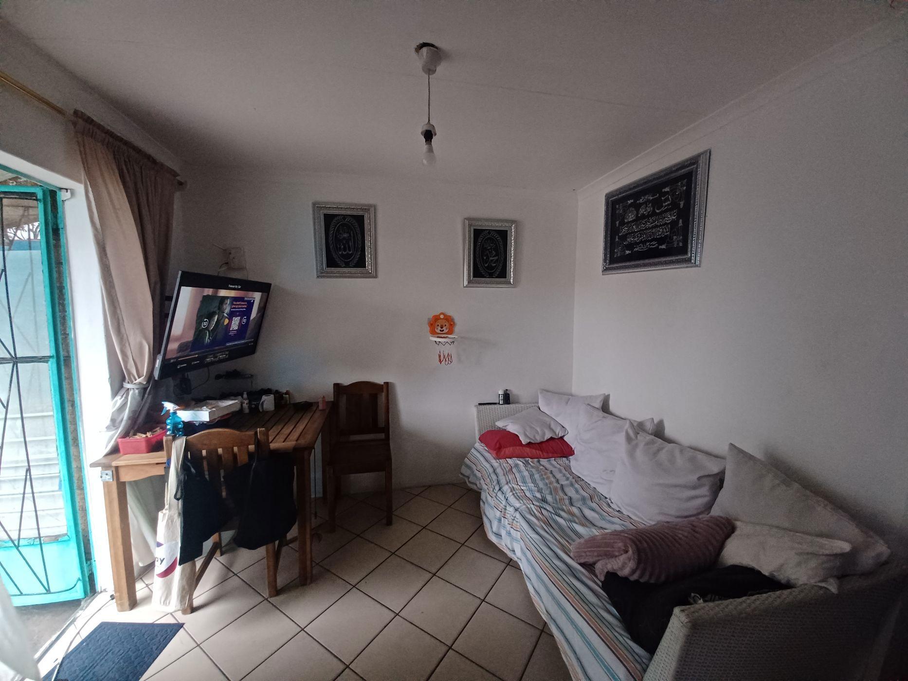 Image 2 of 6