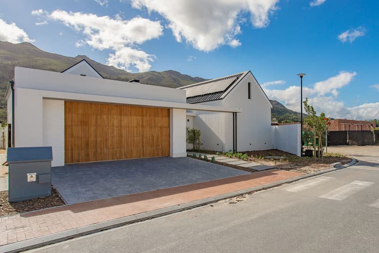 Main property image