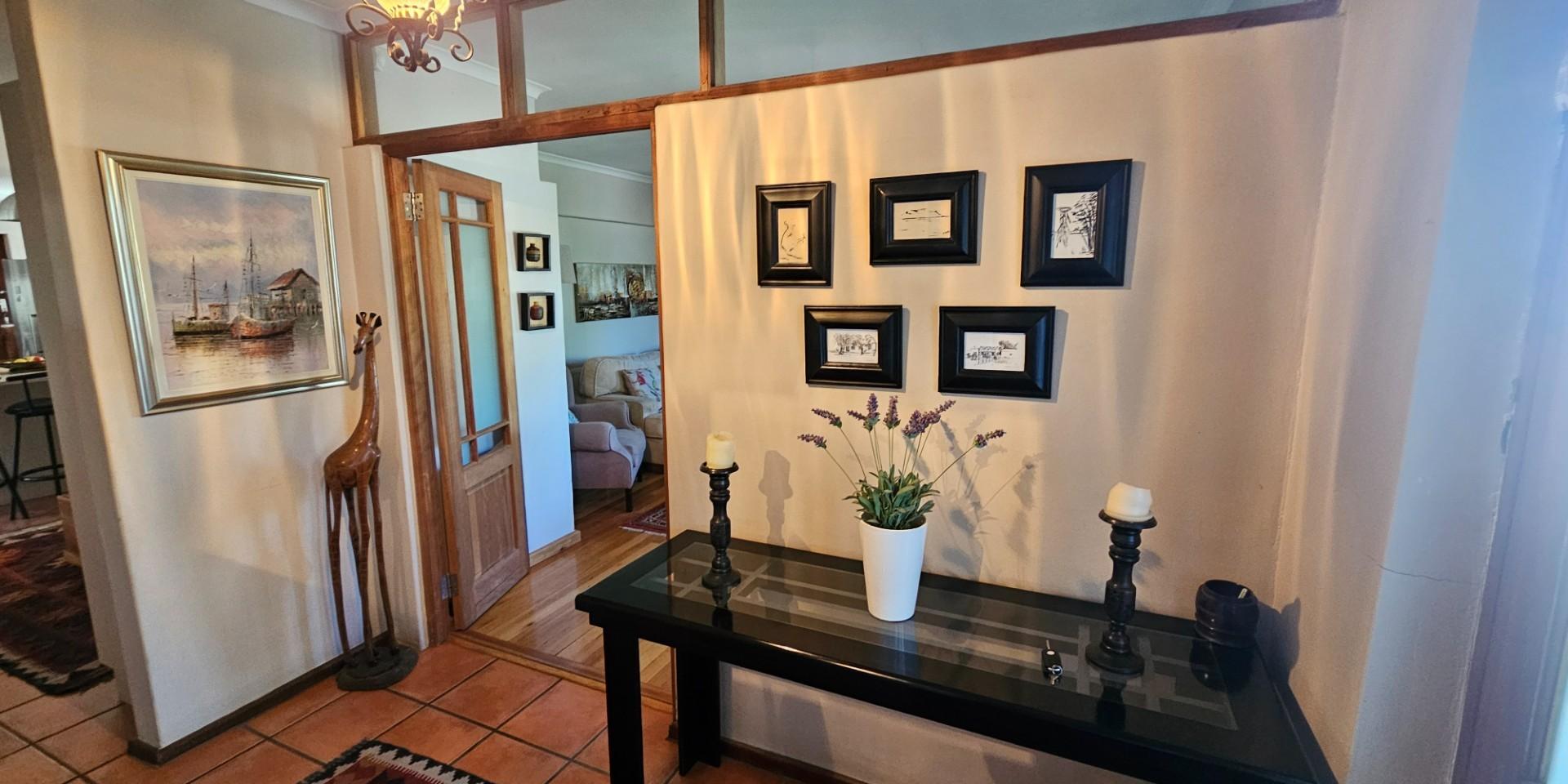 Image 2 of 6