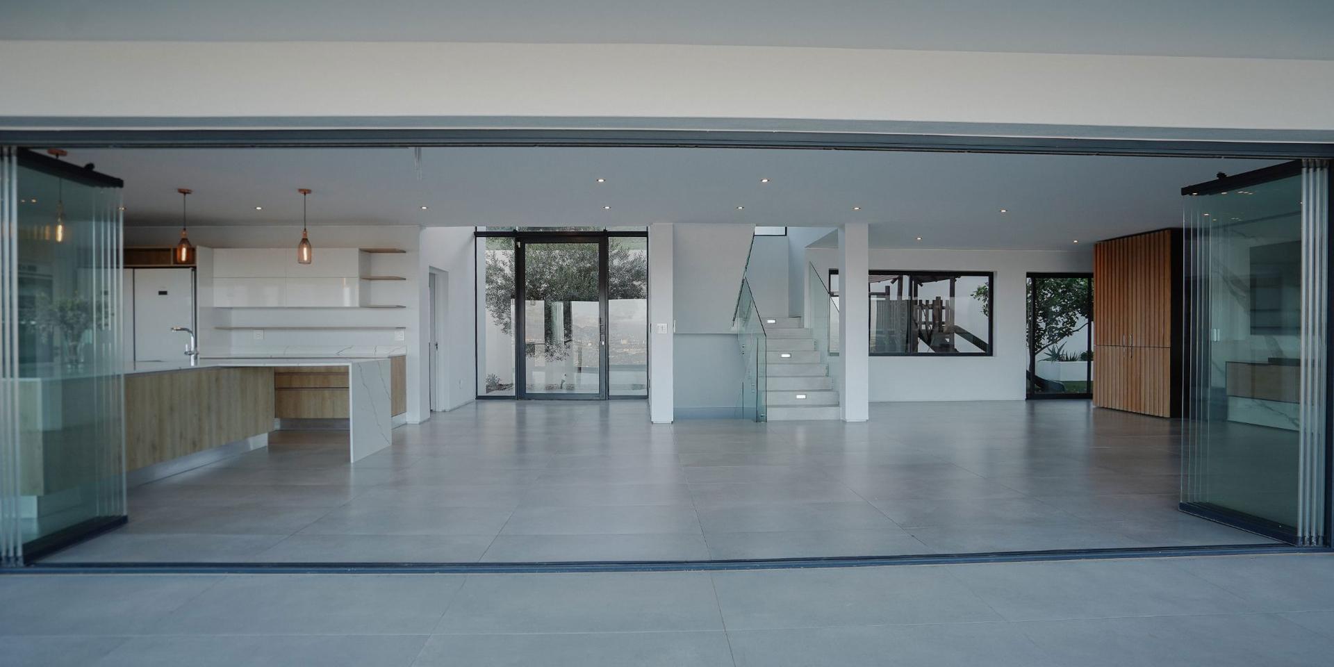 Image 2 of 6