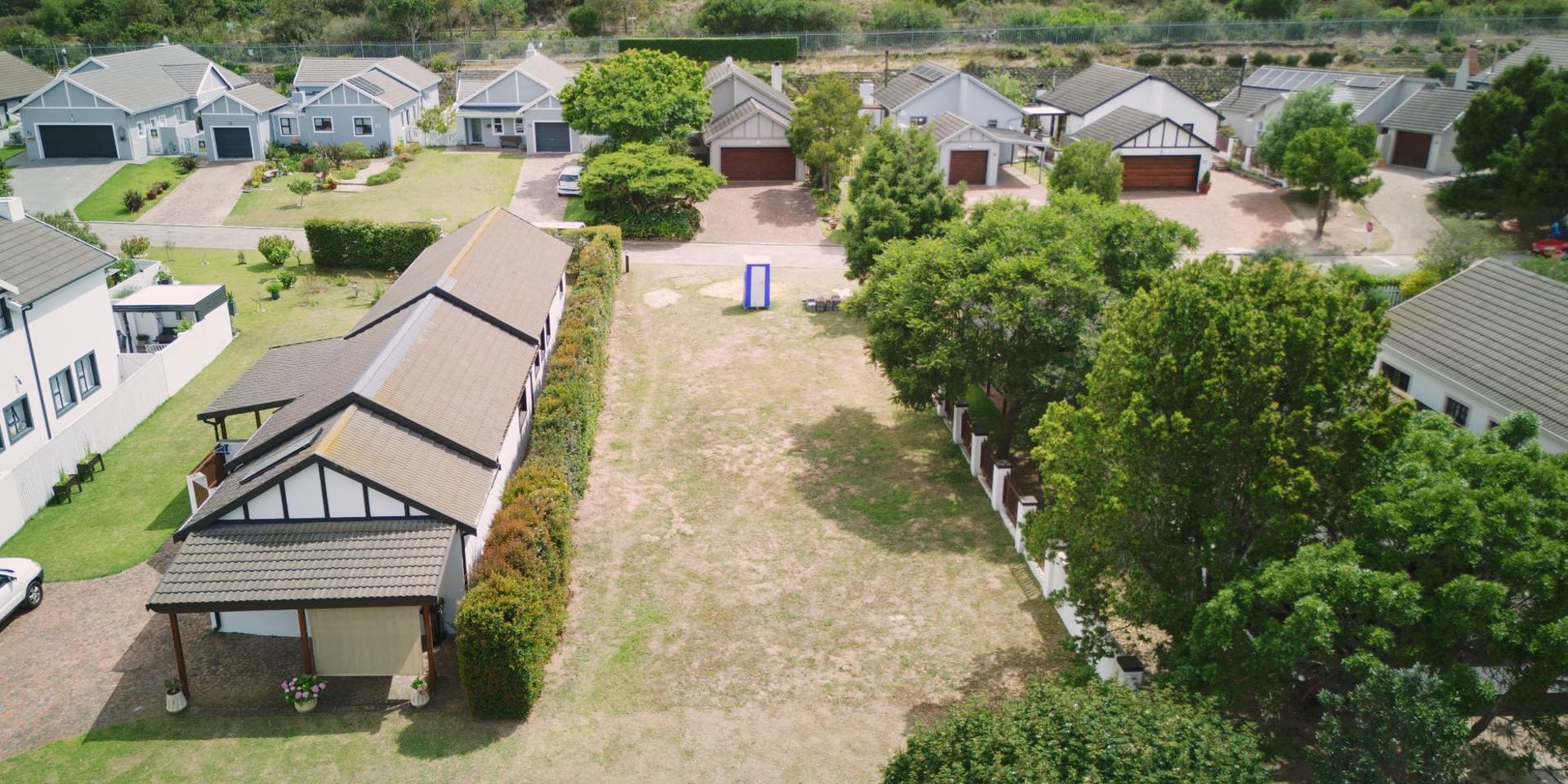 Image 2 of 6