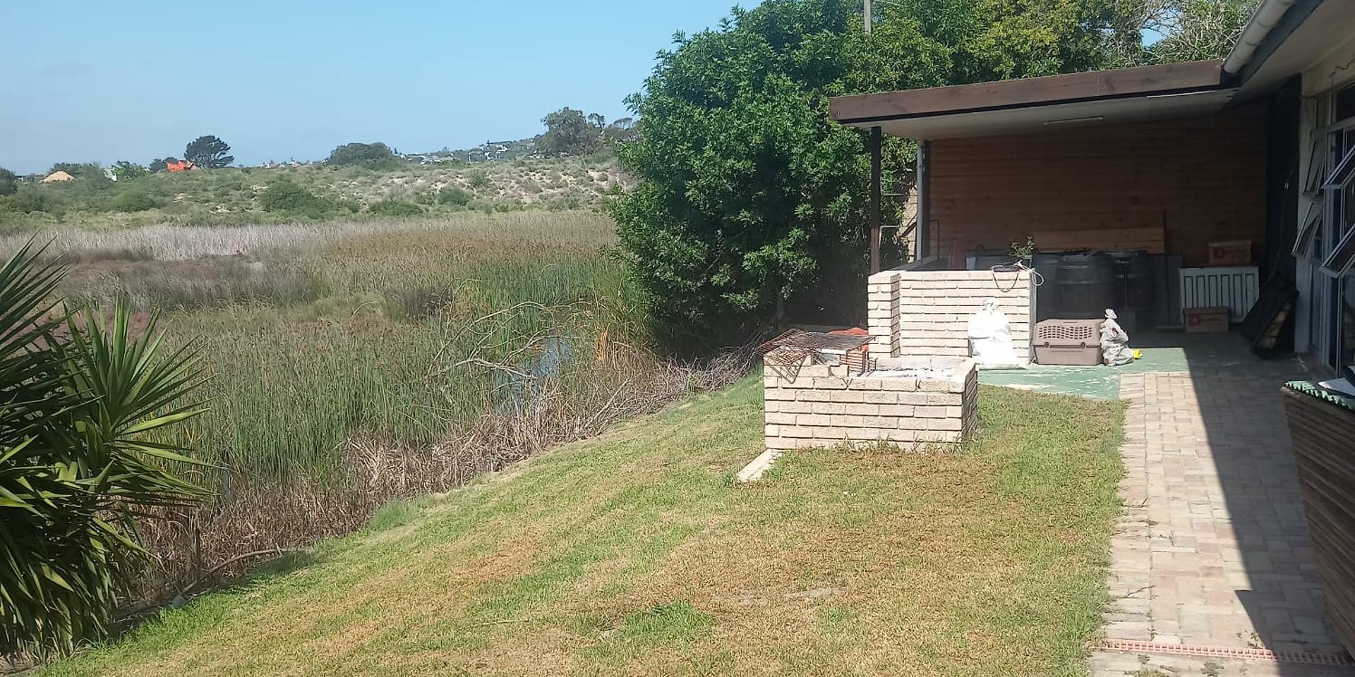 Image 3 of 6