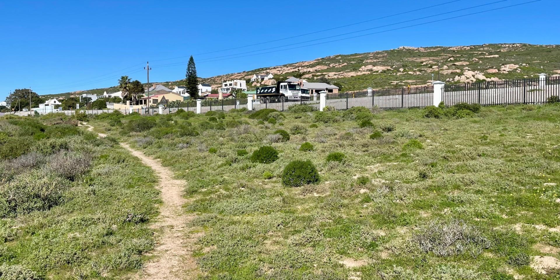 Image 4 of 6