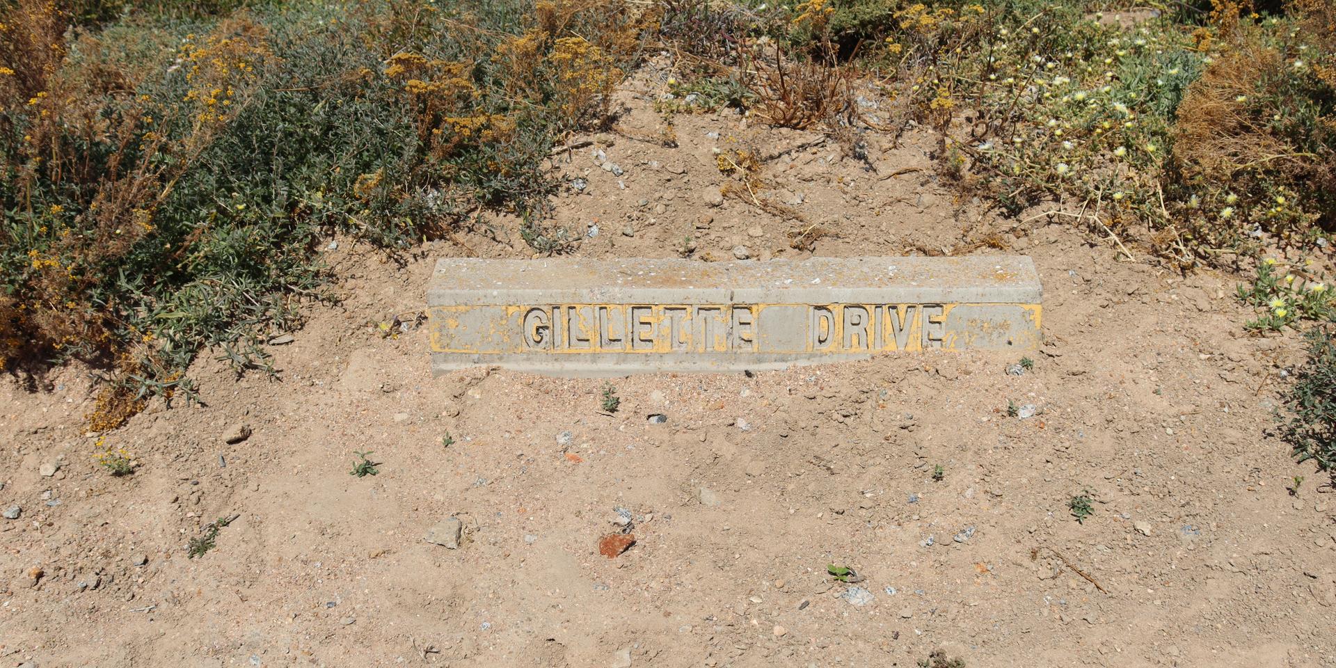 Image 4 of 6