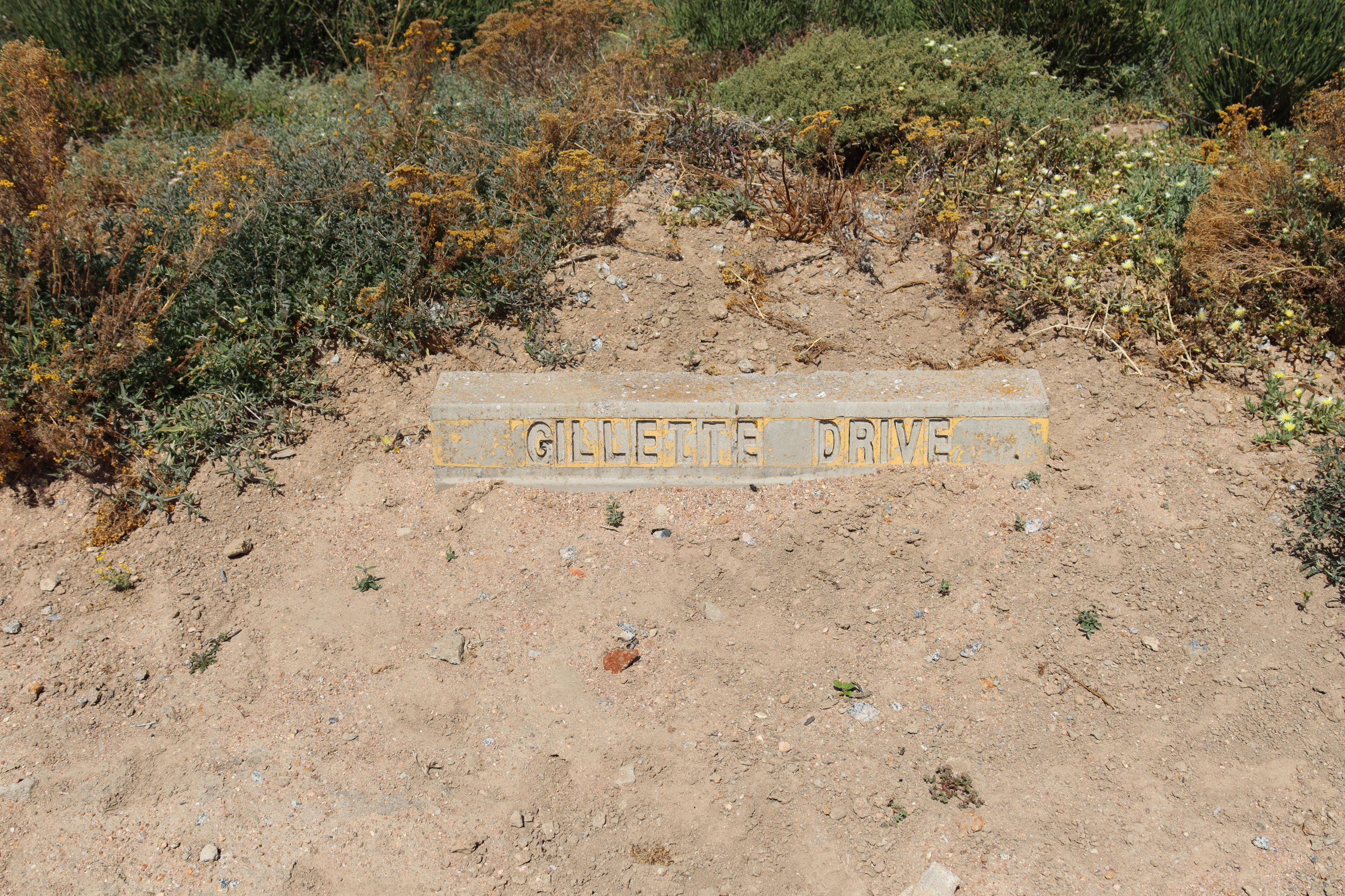 Image 4 of 6