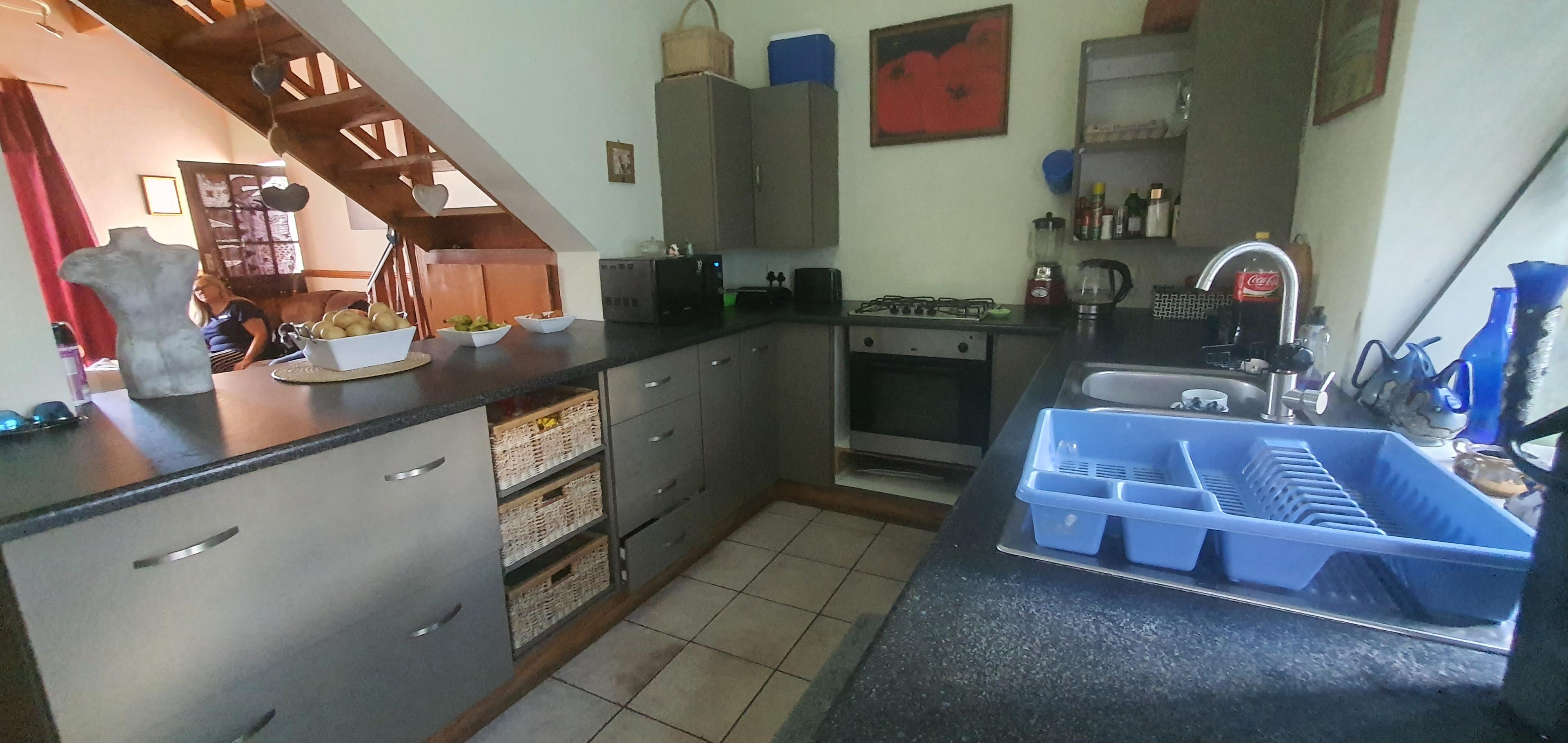 Image 2 of 6