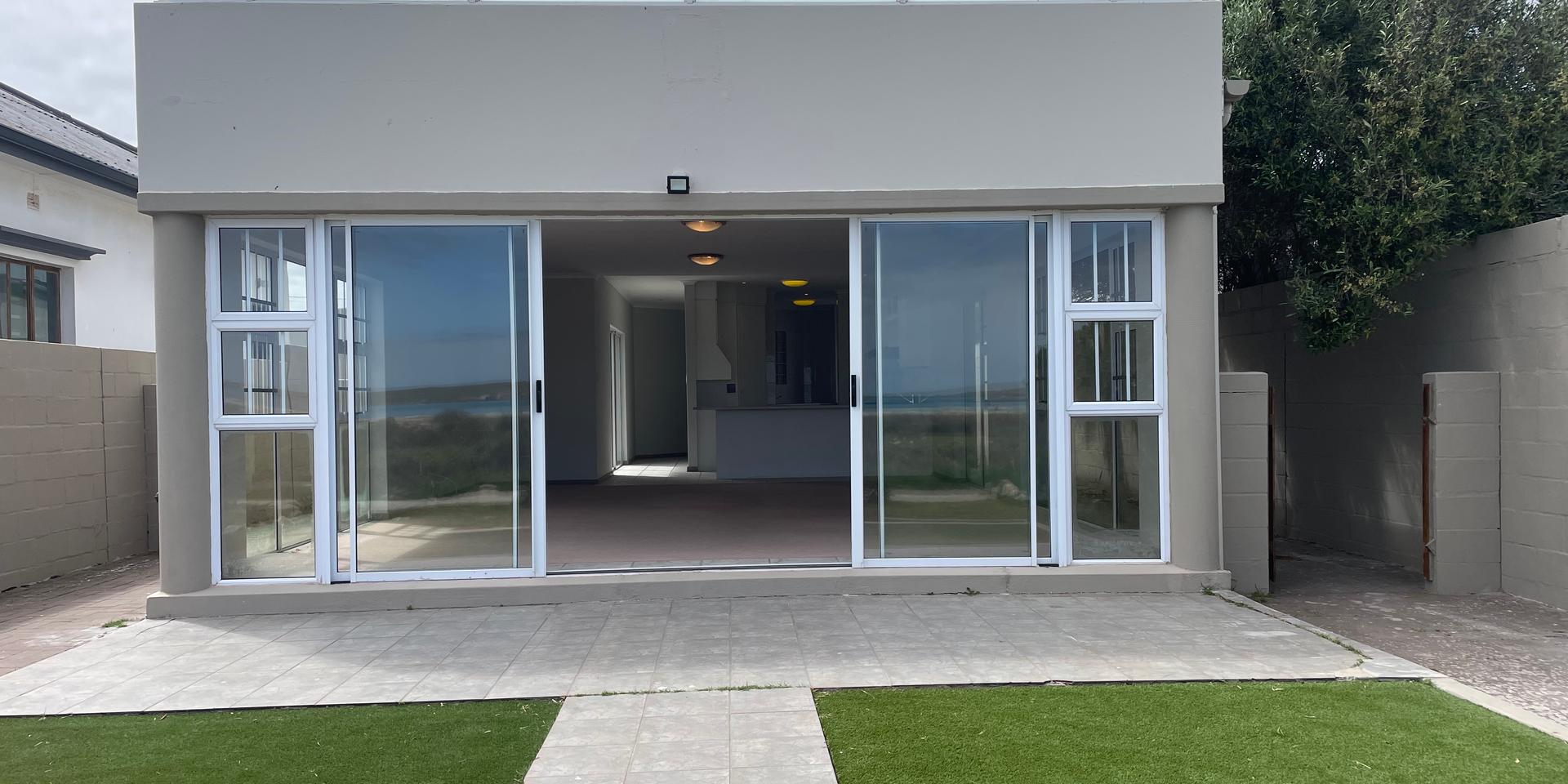 Image 2 of 6