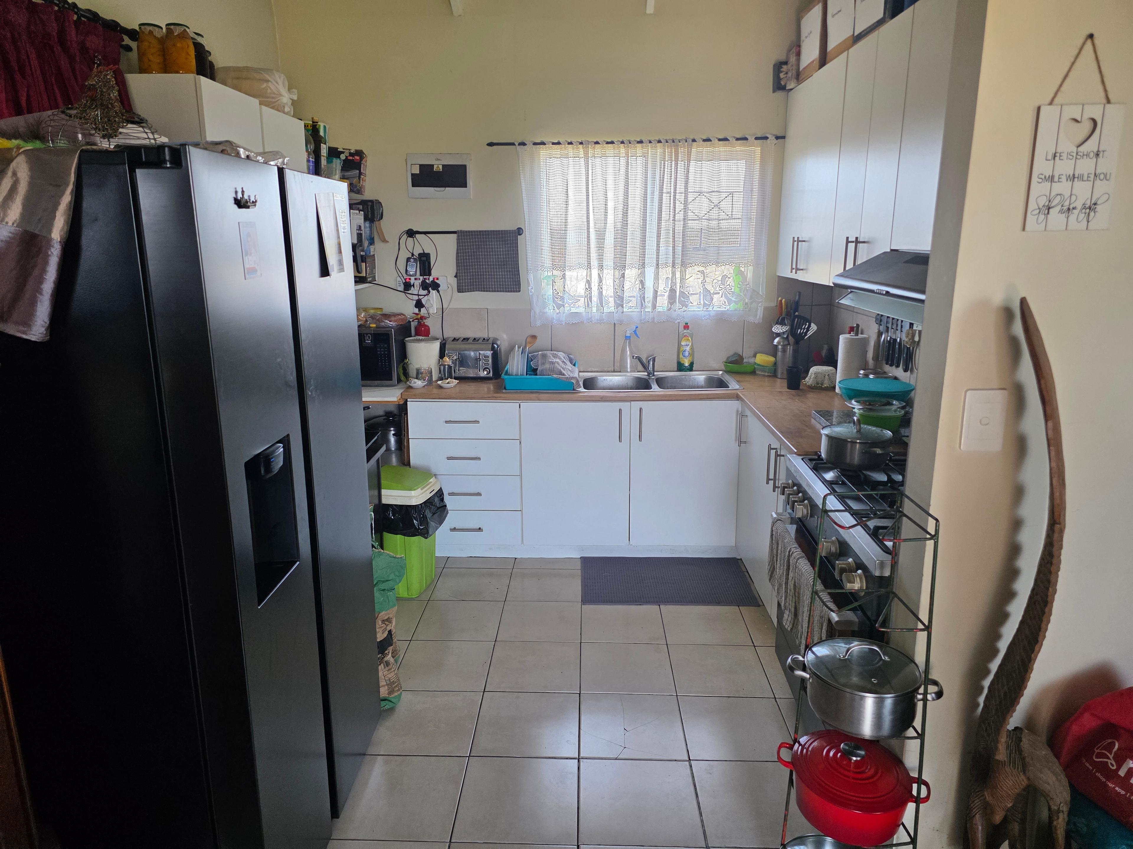 Image 3 of 6