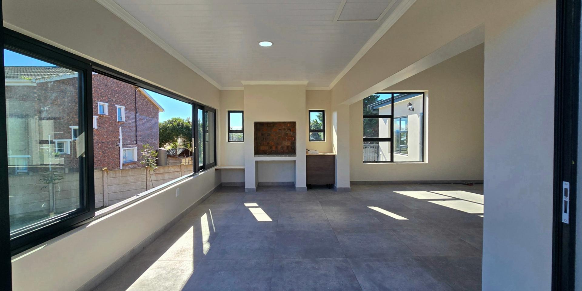 Image 3 of 6