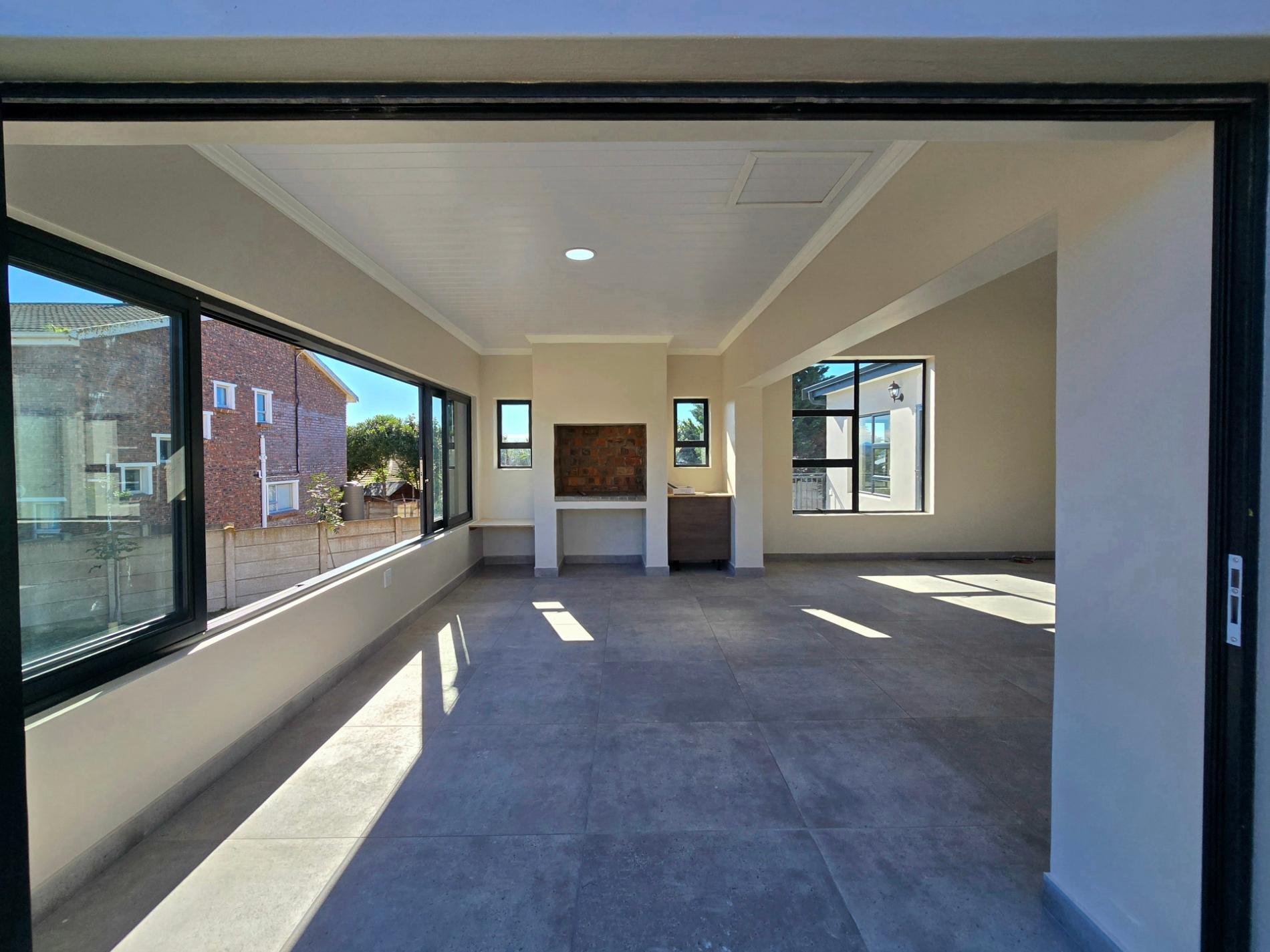 Image 3 of 6