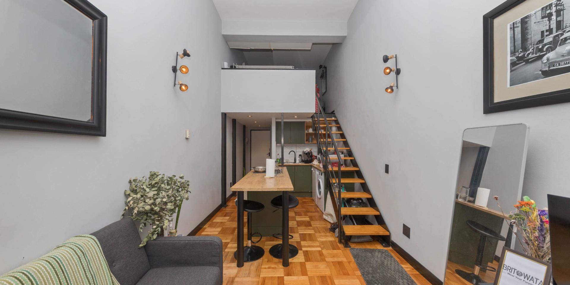 Image 4 of 6