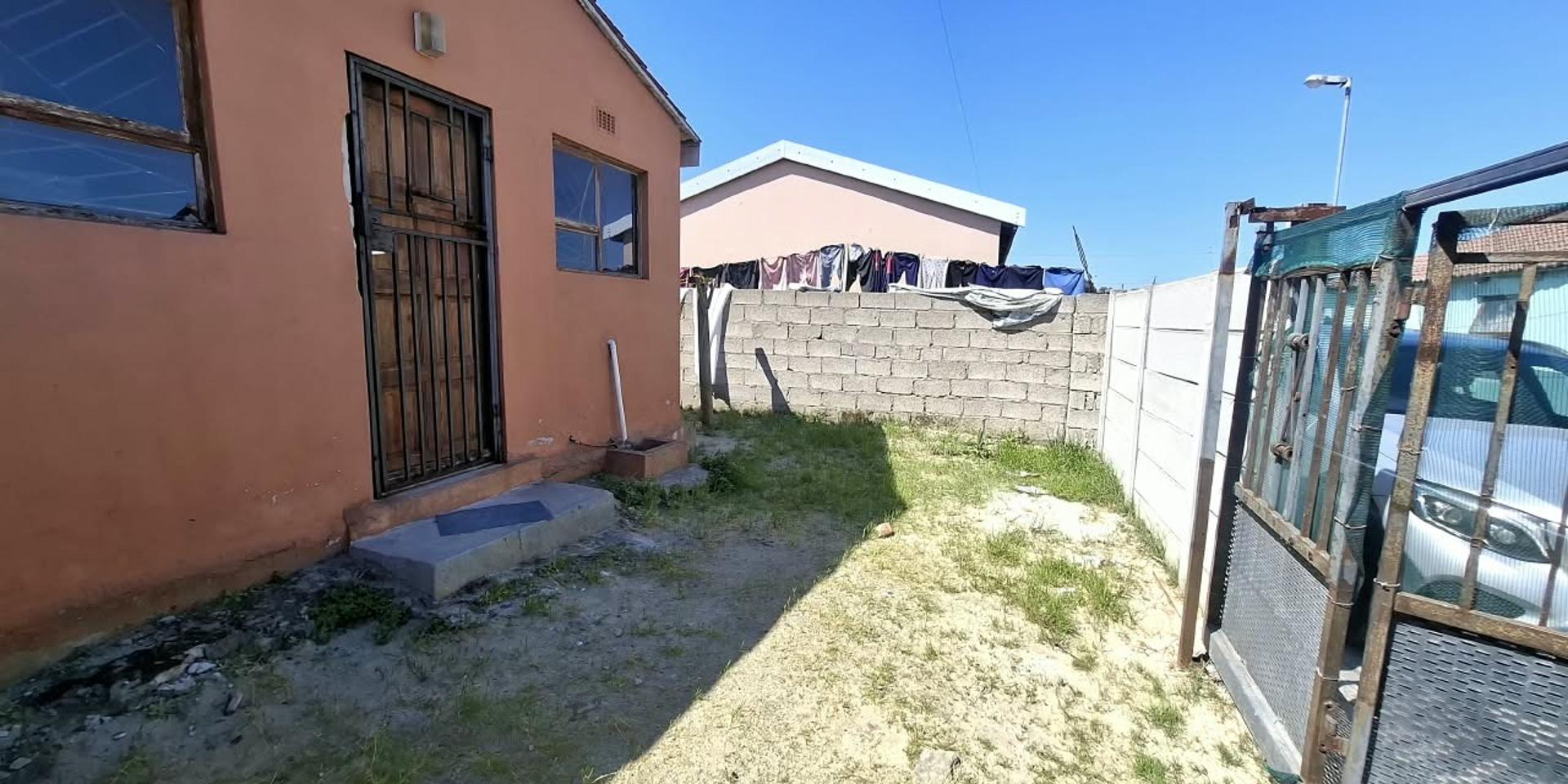 Image 2 of 6