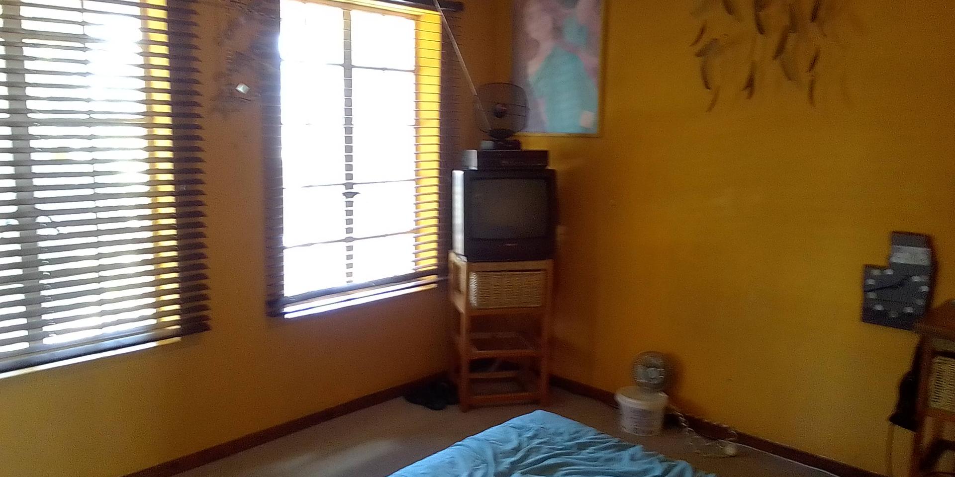 Image 5 of 6