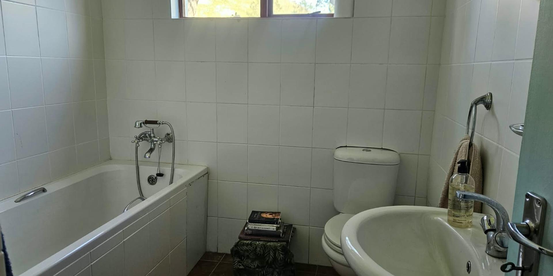 Image 3 of 6