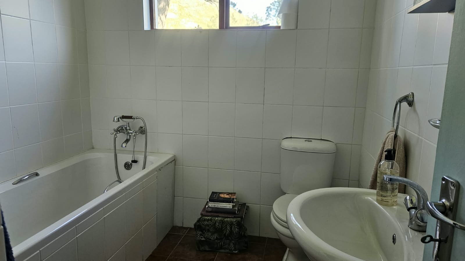 Image 3 of 6
