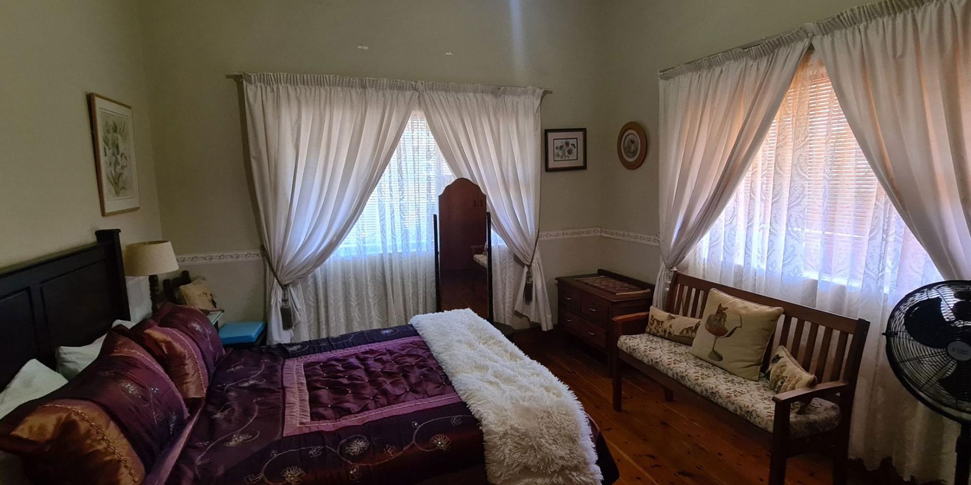 Image 2 of 6