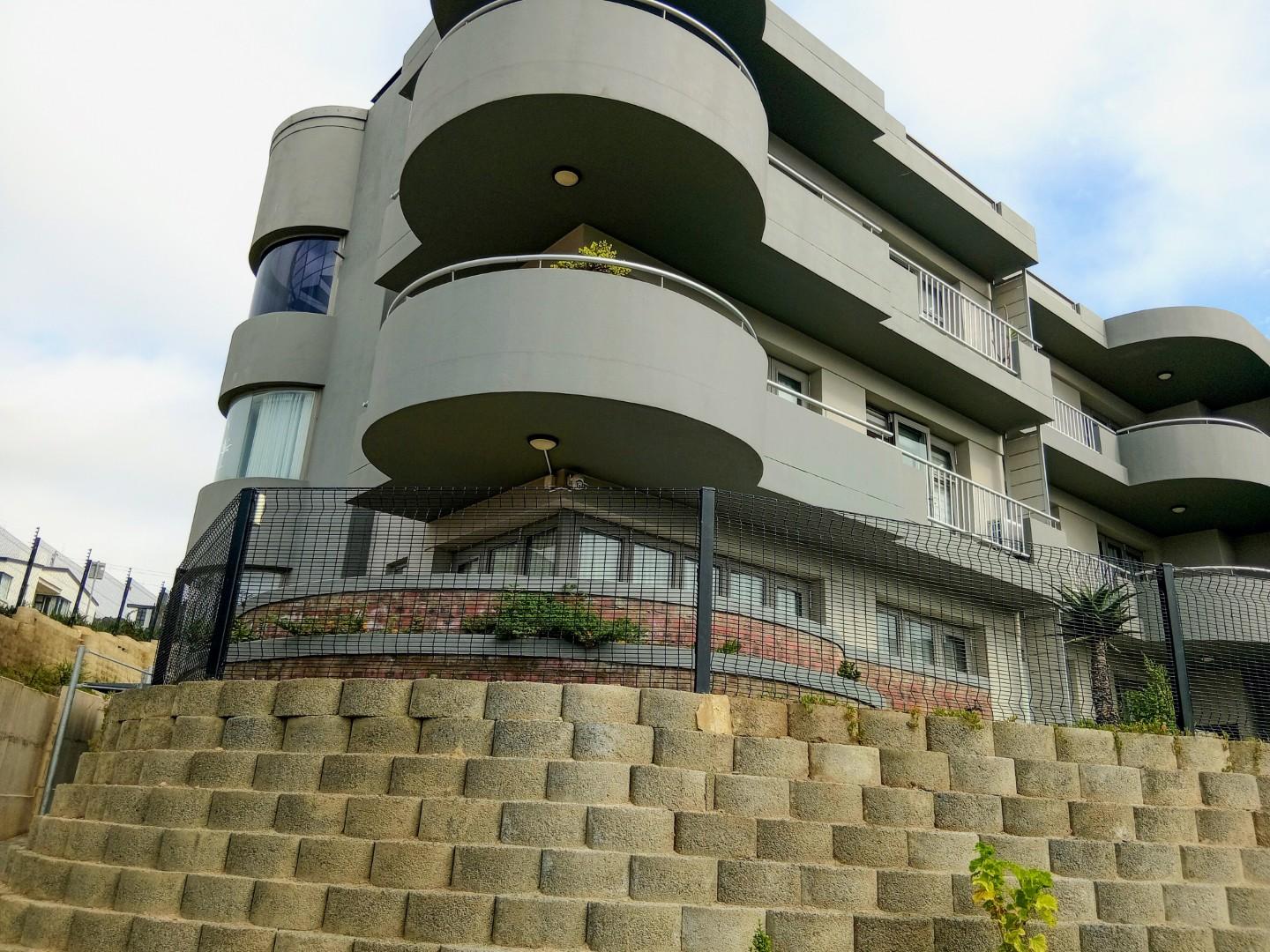 Image 2 of 6