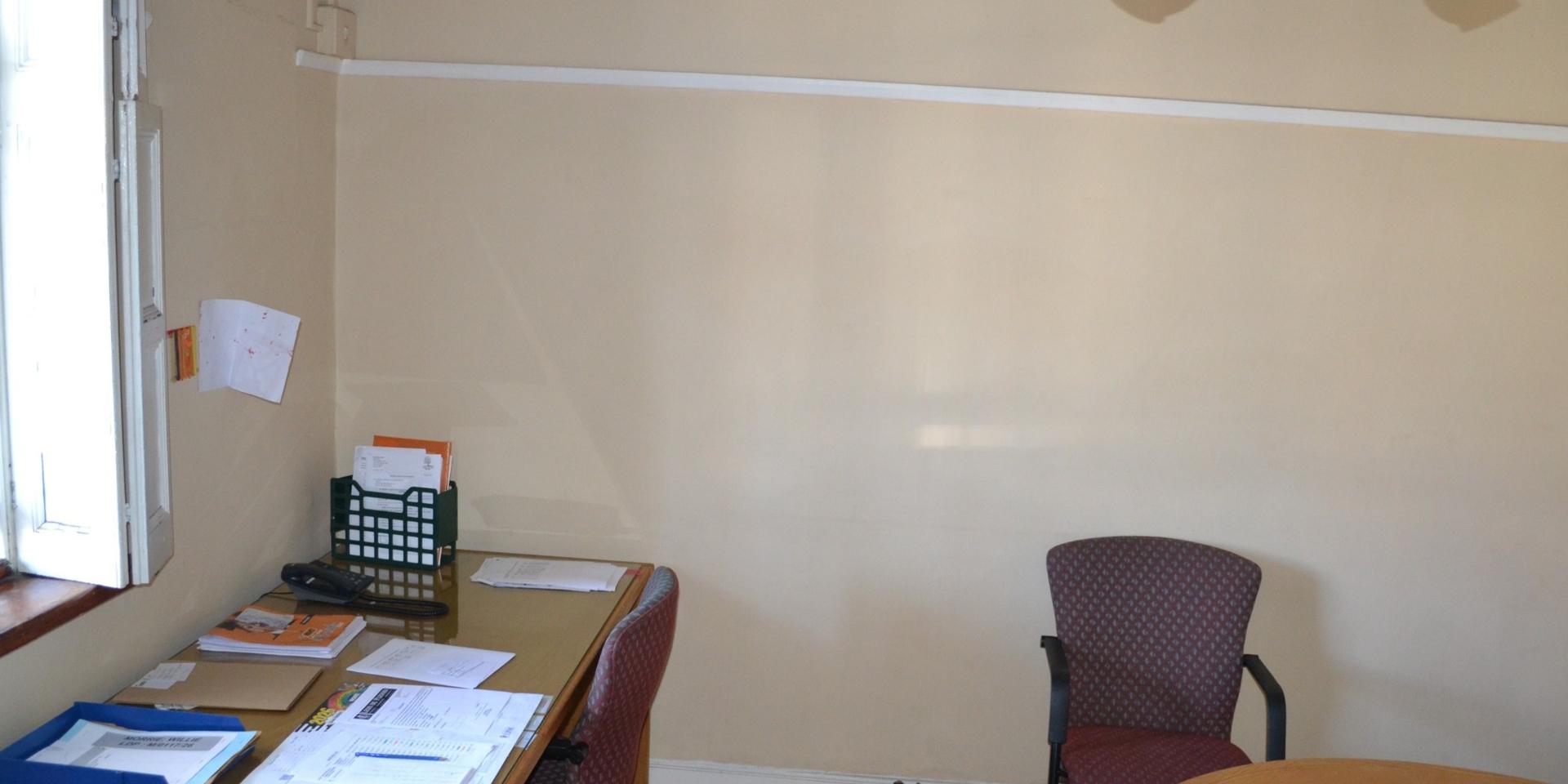 Image 4 of 6
