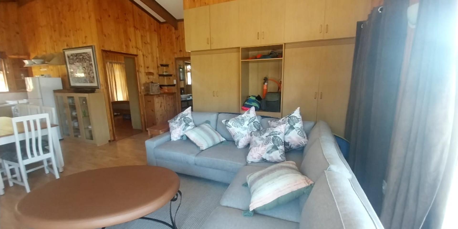 Image 4 of 6