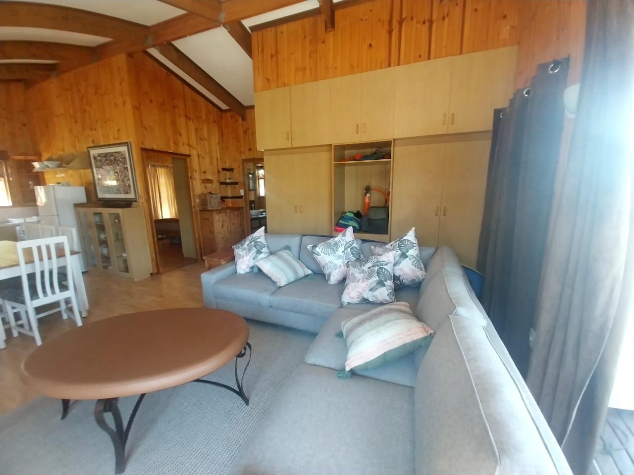 Image 4 of 6