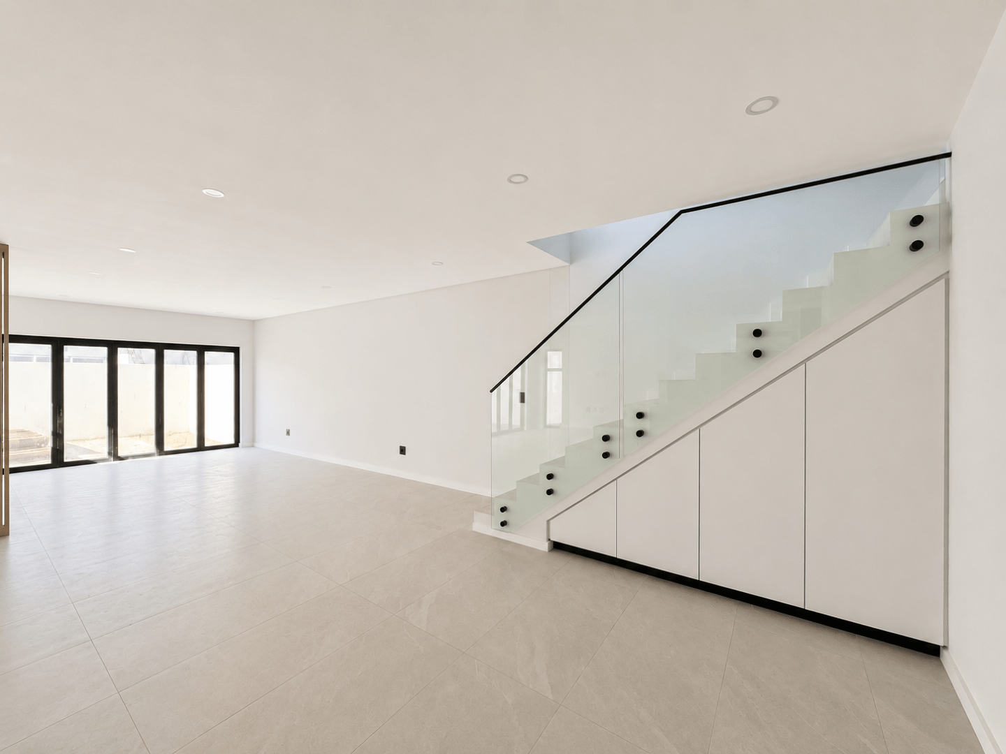 Image 4 of 6