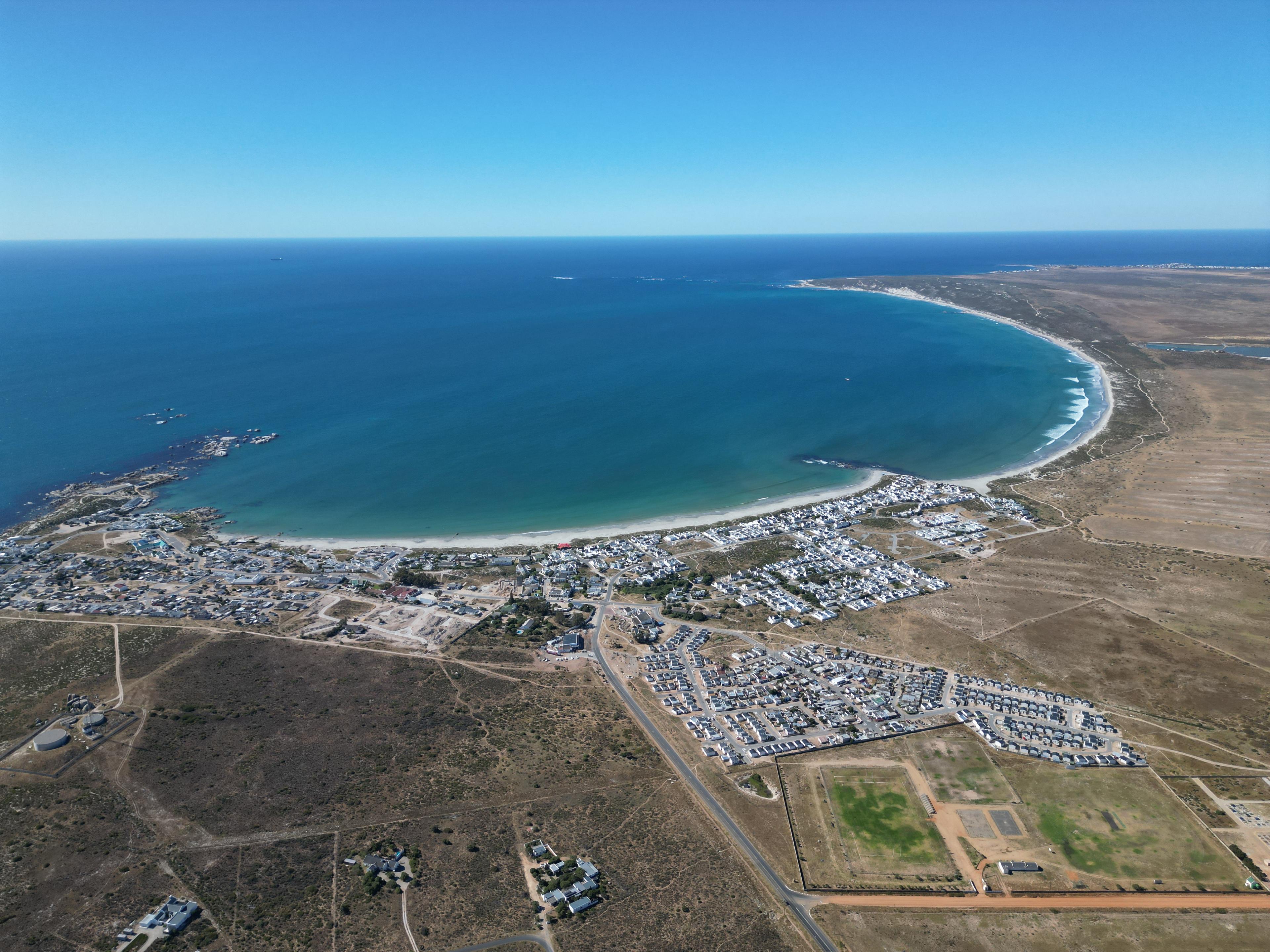 Image 4 of 6
