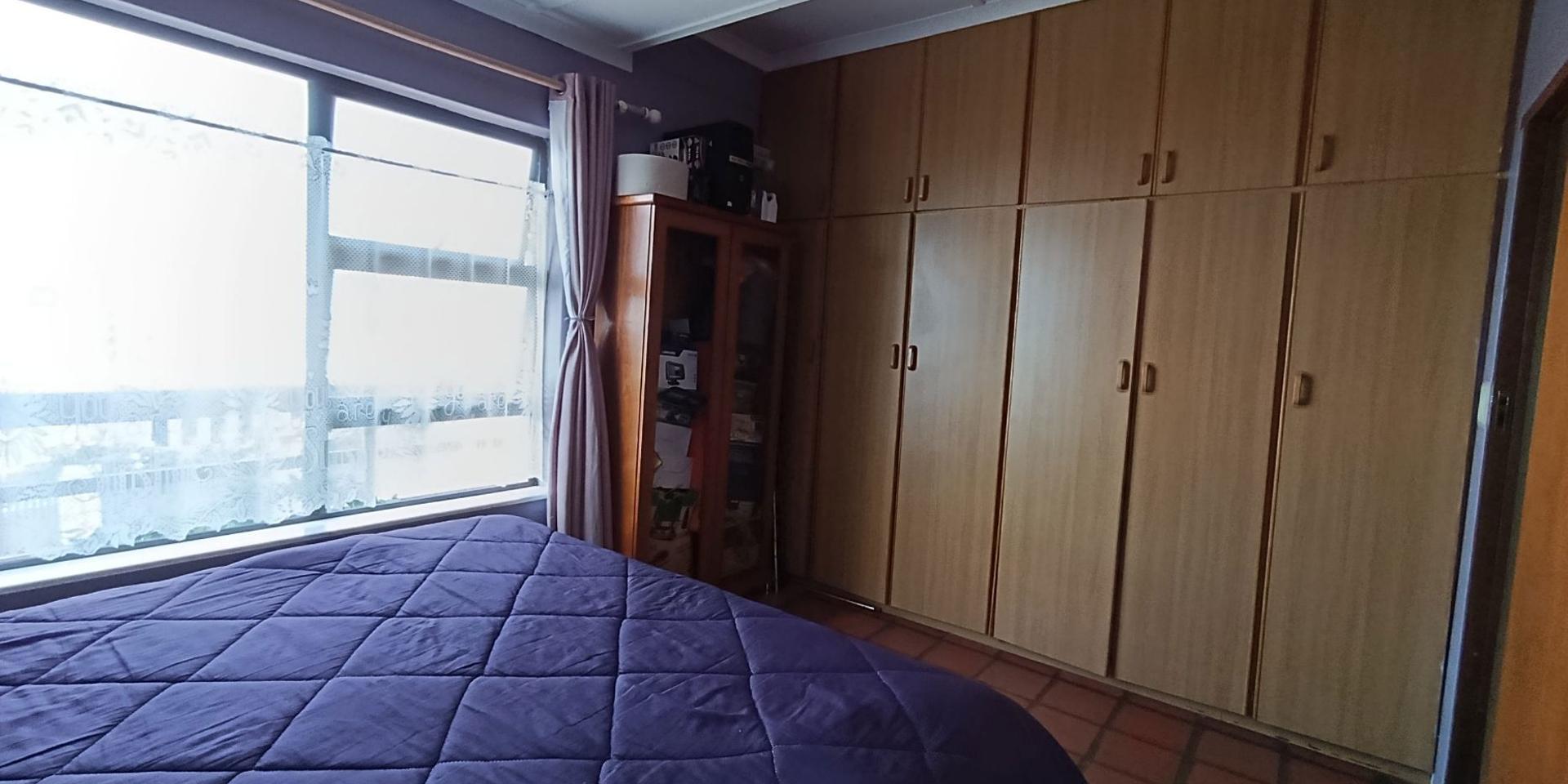 Image 5 of 6