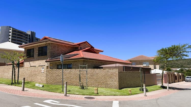 Main property image