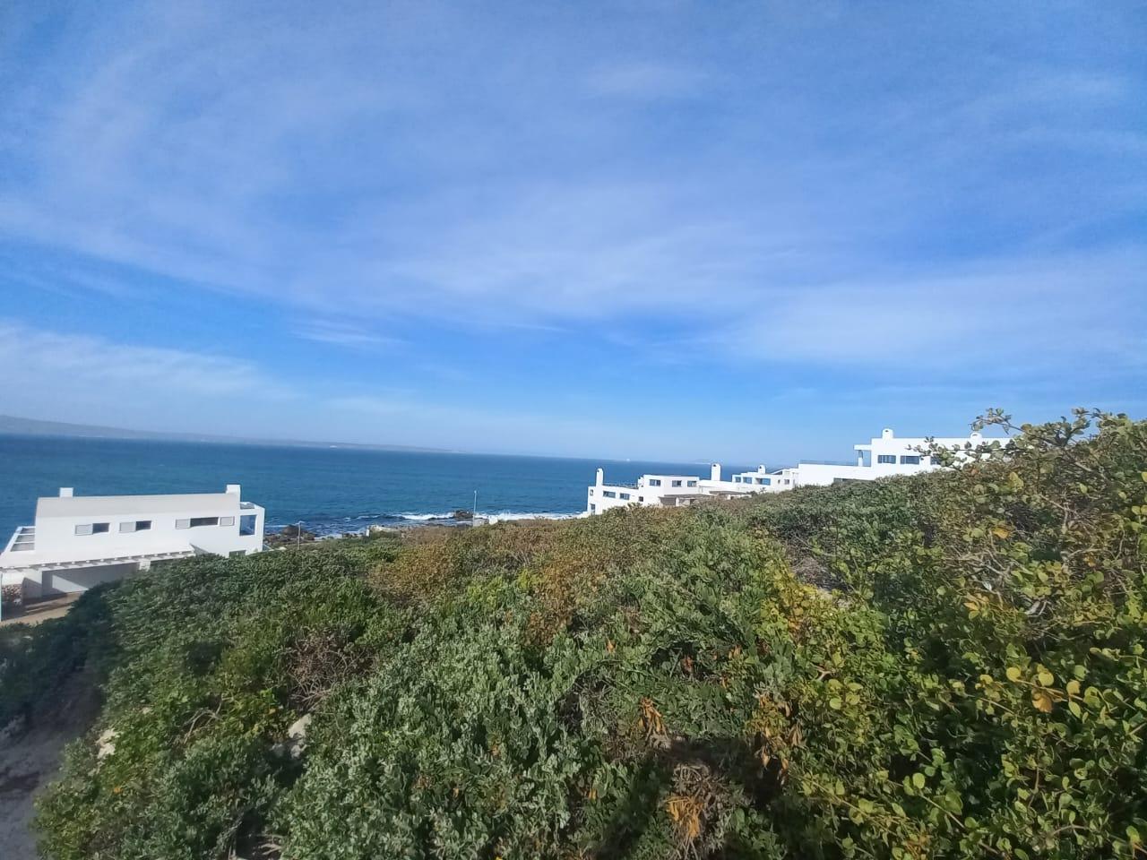 Image 2 of 6