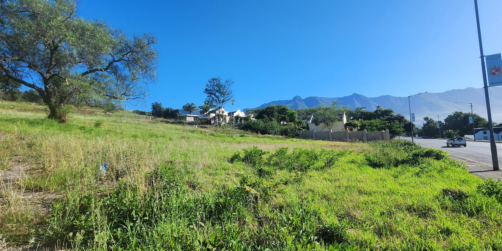 Image 2 of 6