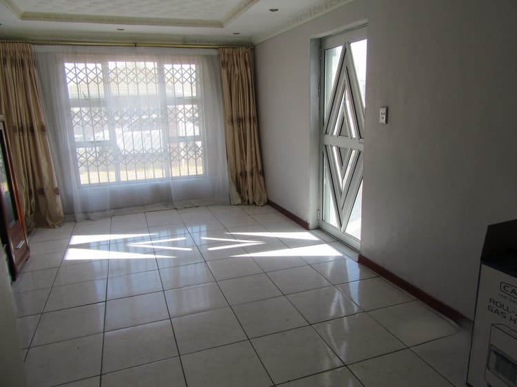 Main property image