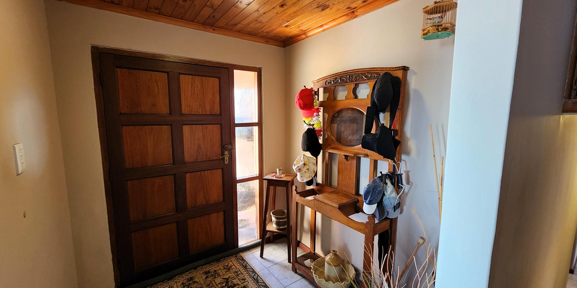 Image 4 of 6