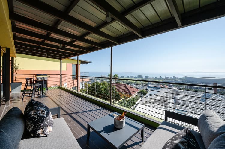 Main property image