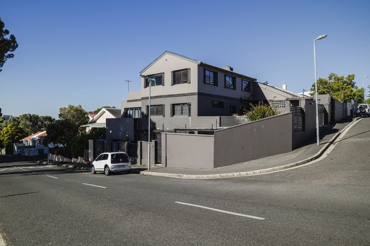 Main property image