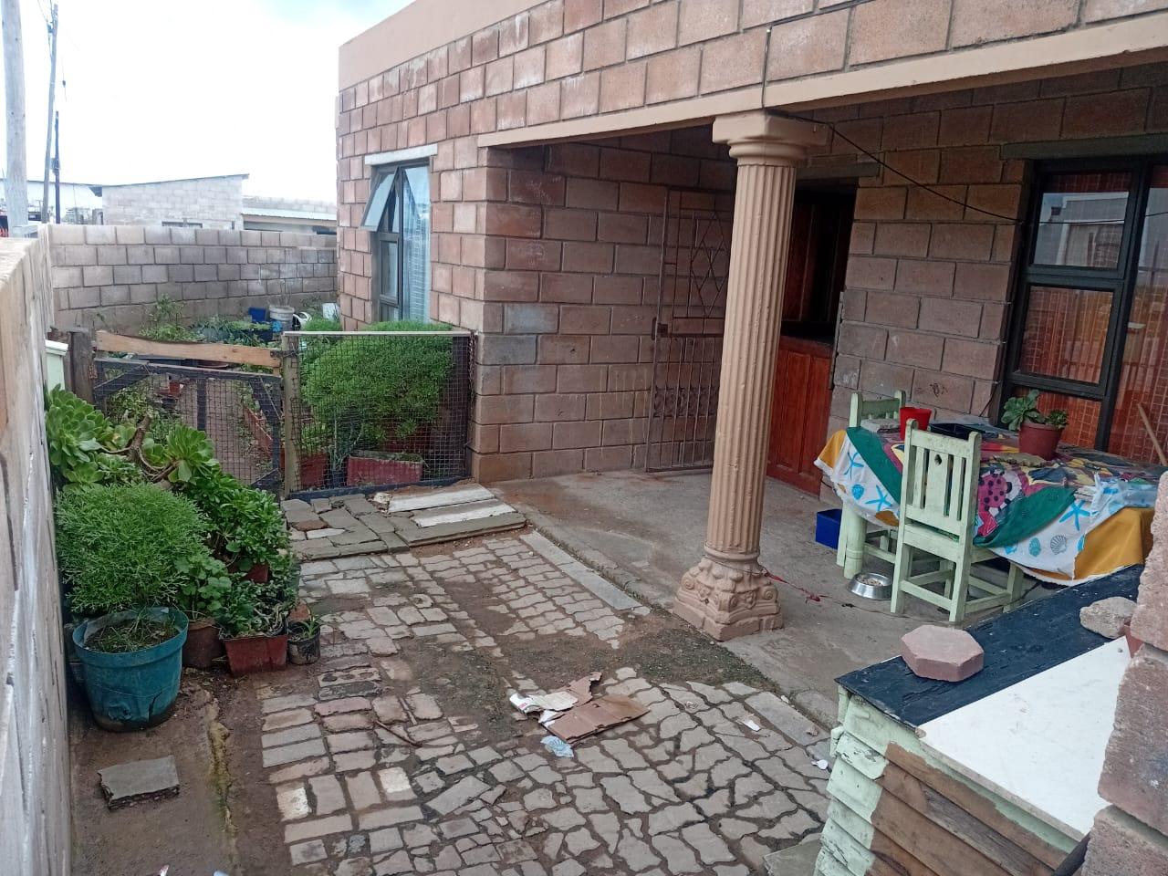 Image 2 of 6