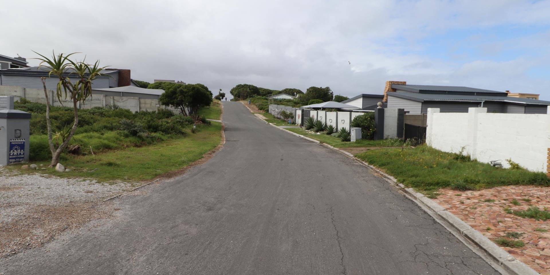 Image 4 of 6