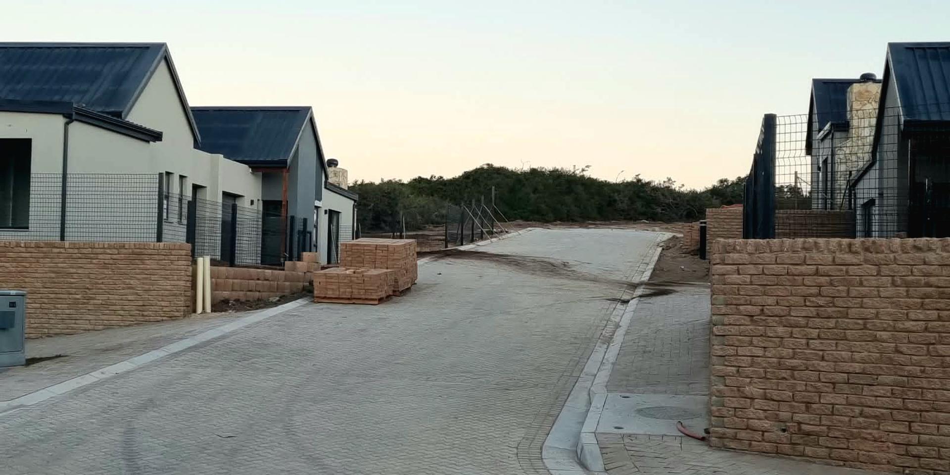 Image 4 of 6