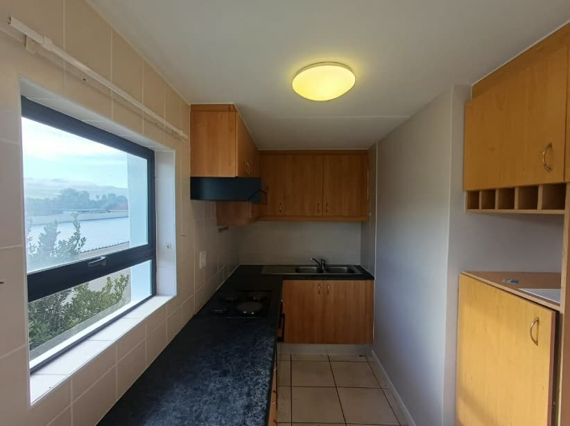 Image 4 of 6